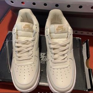 Nike Air Force 1 ‘07 Premium LX Phantom